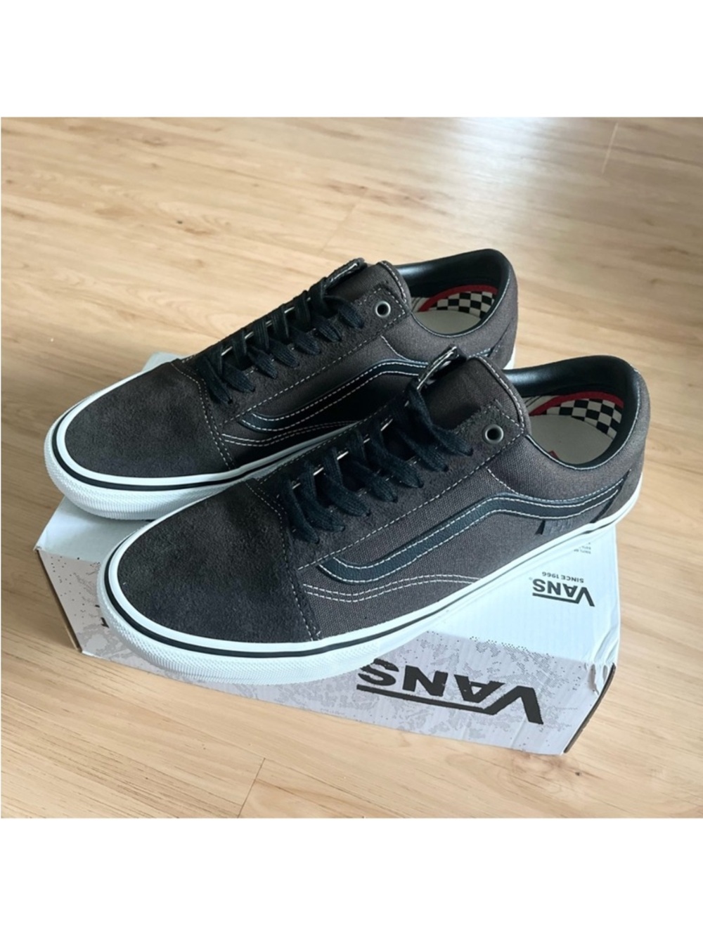 Vans Skate Old Skool
Skateboard Shoe - Chocolate/ White Mens 12.0 US